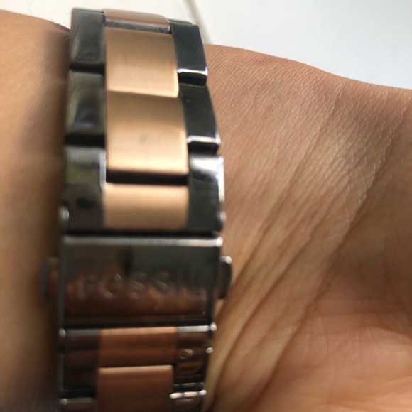 Fossil Watch - Picture 4 of 6